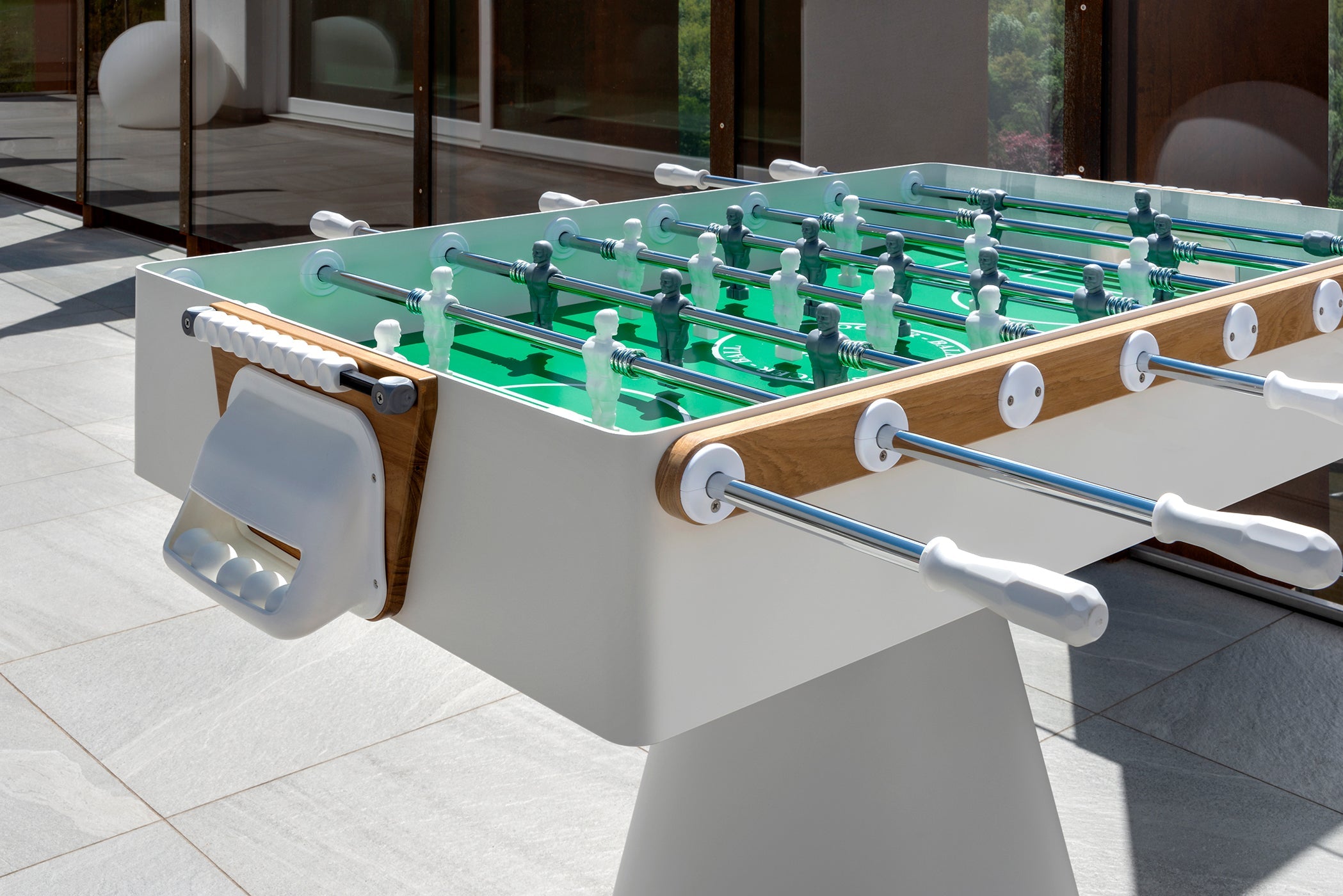 FAS Ciclope White Outdoor Foosball Table Free Entertainment Top - Cover & Balls